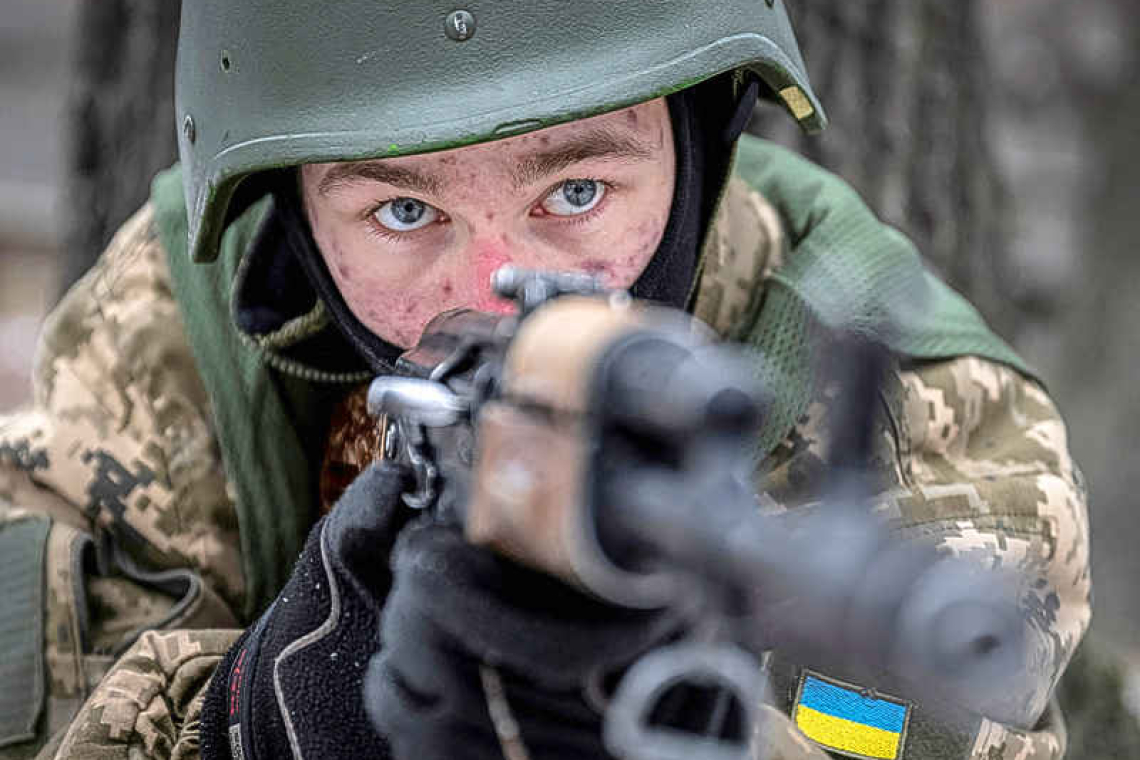 Trump handed plan to halt US military aid to Kyiv unless it talks peace with Moscow